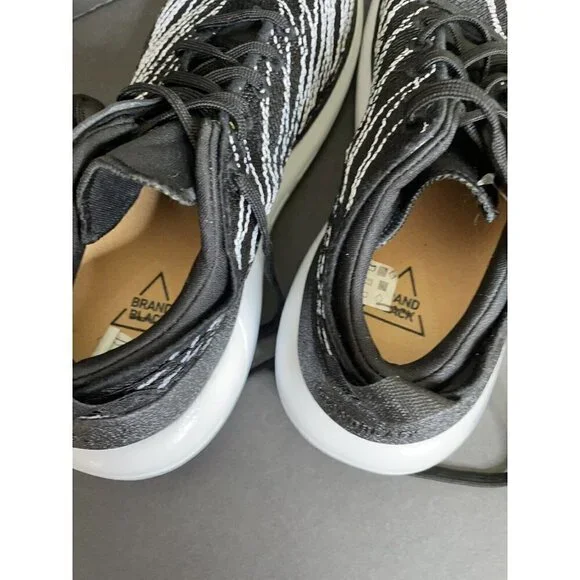 Brandblack Black Tarantula Runner Sneaker Vibram Sole Women's Size 8 NEW - Picture 5 of 7